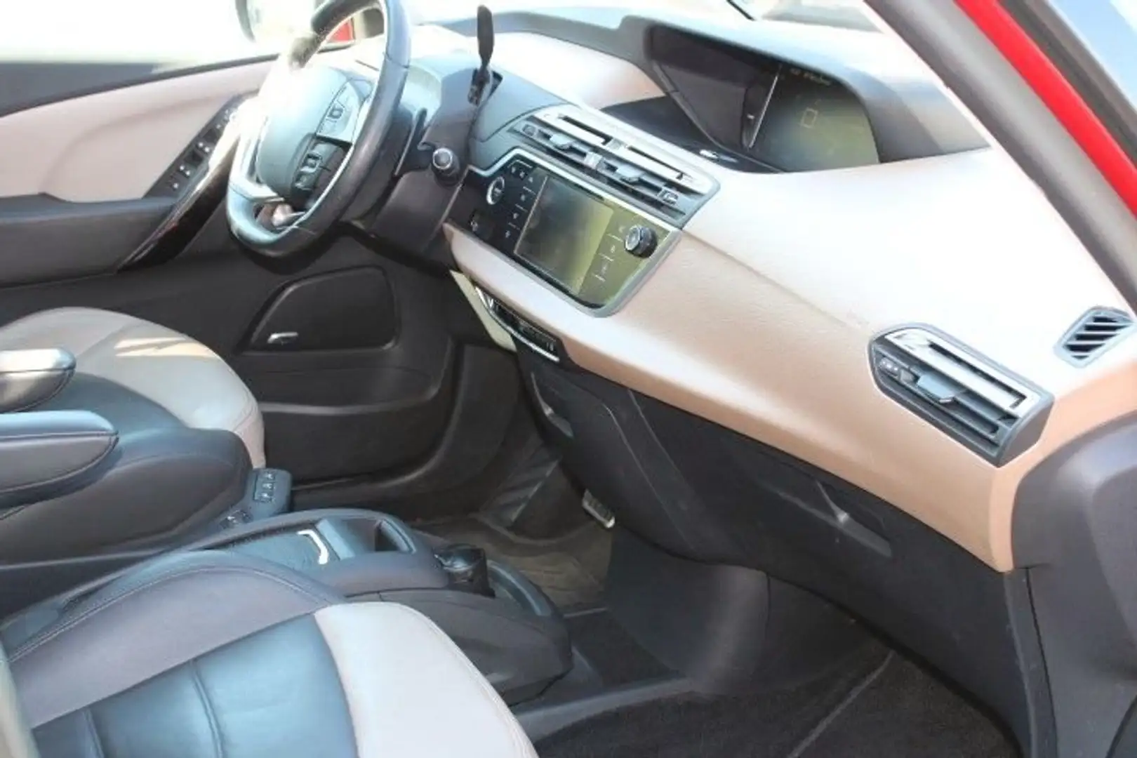 Citroen Grand C4 Picasso Grand+C4+Picasso+BlueHDi+150+Aut.+Exclusive Rot - 2