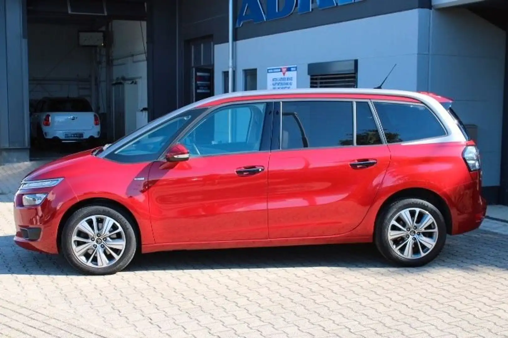 Citroen Grand C4 Picasso Grand+C4+Picasso+BlueHDi+150+Aut.+Exclusive Rot - 1
