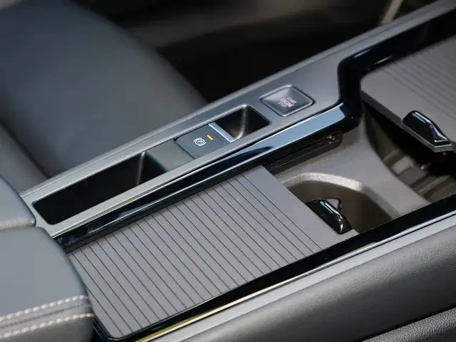 Volkswagen Passat view 11