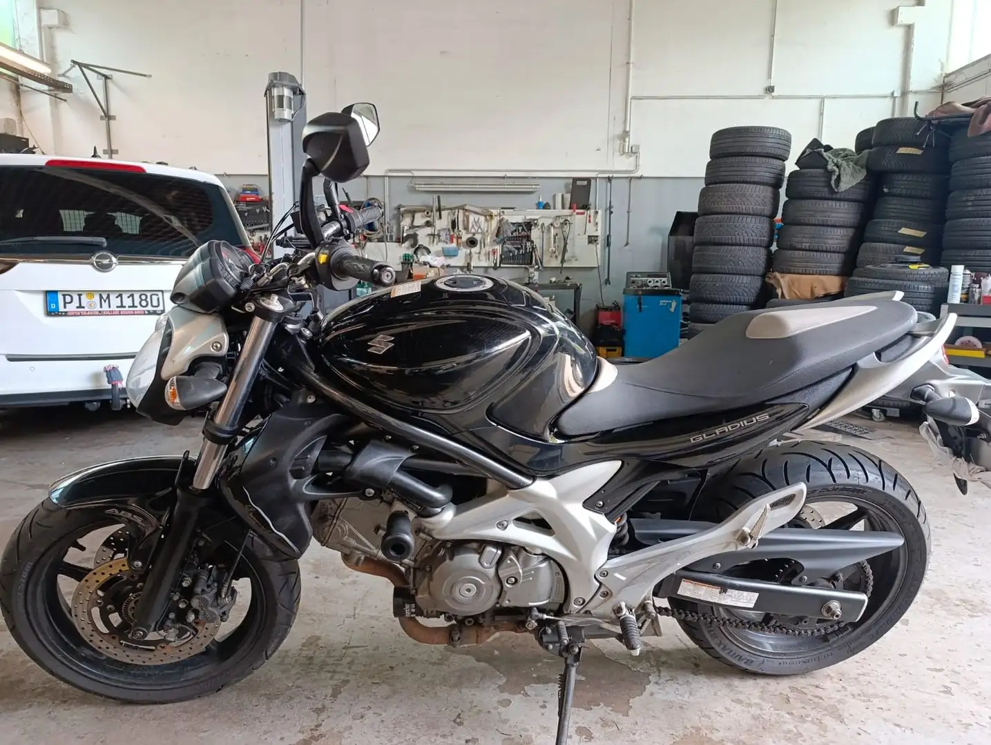 Suzuki Gladius SFV650A, 25 KW oder 53 KW - 2