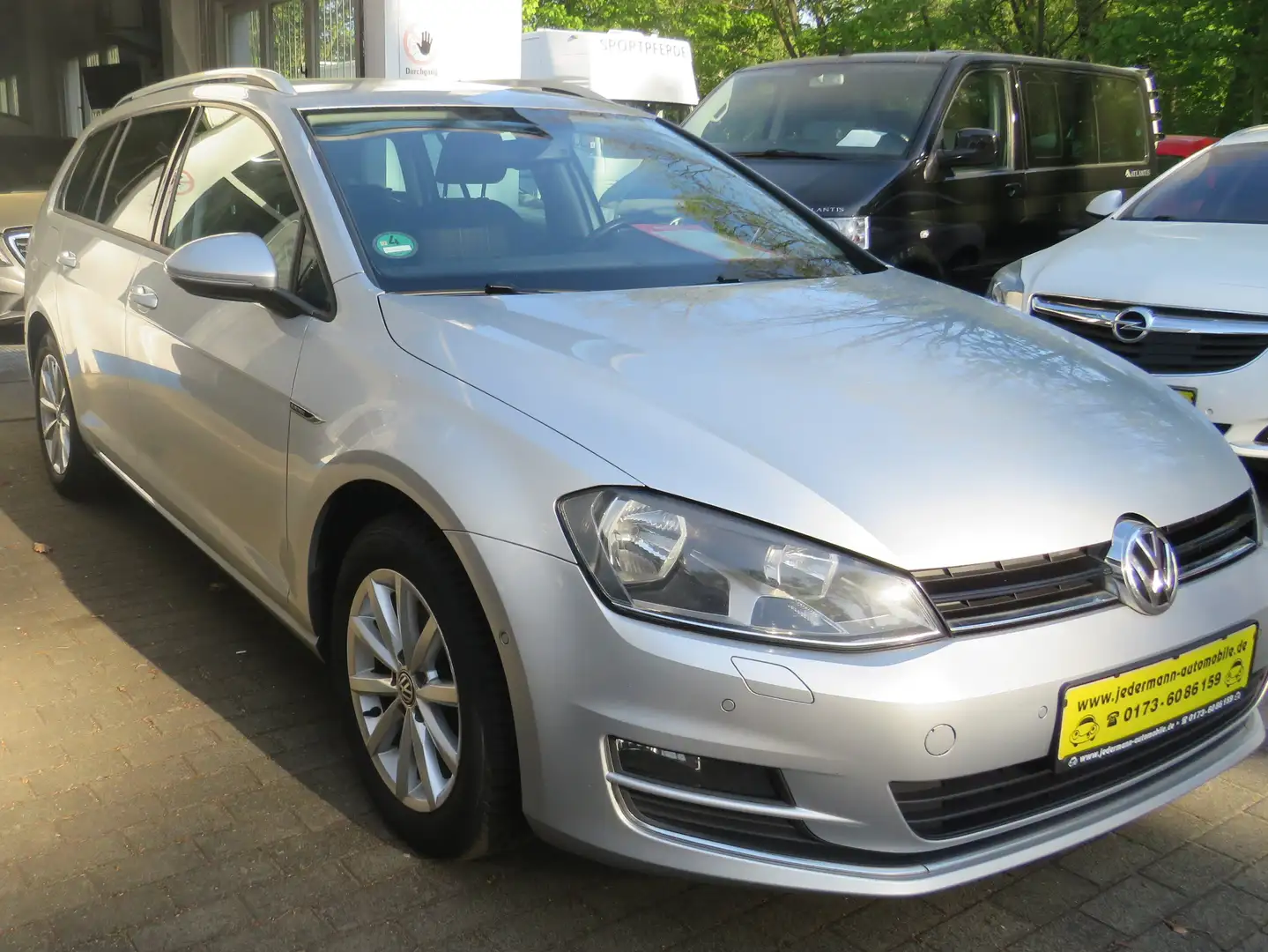 Volkswagen Golf Variant Lounge BMT Silber - 1