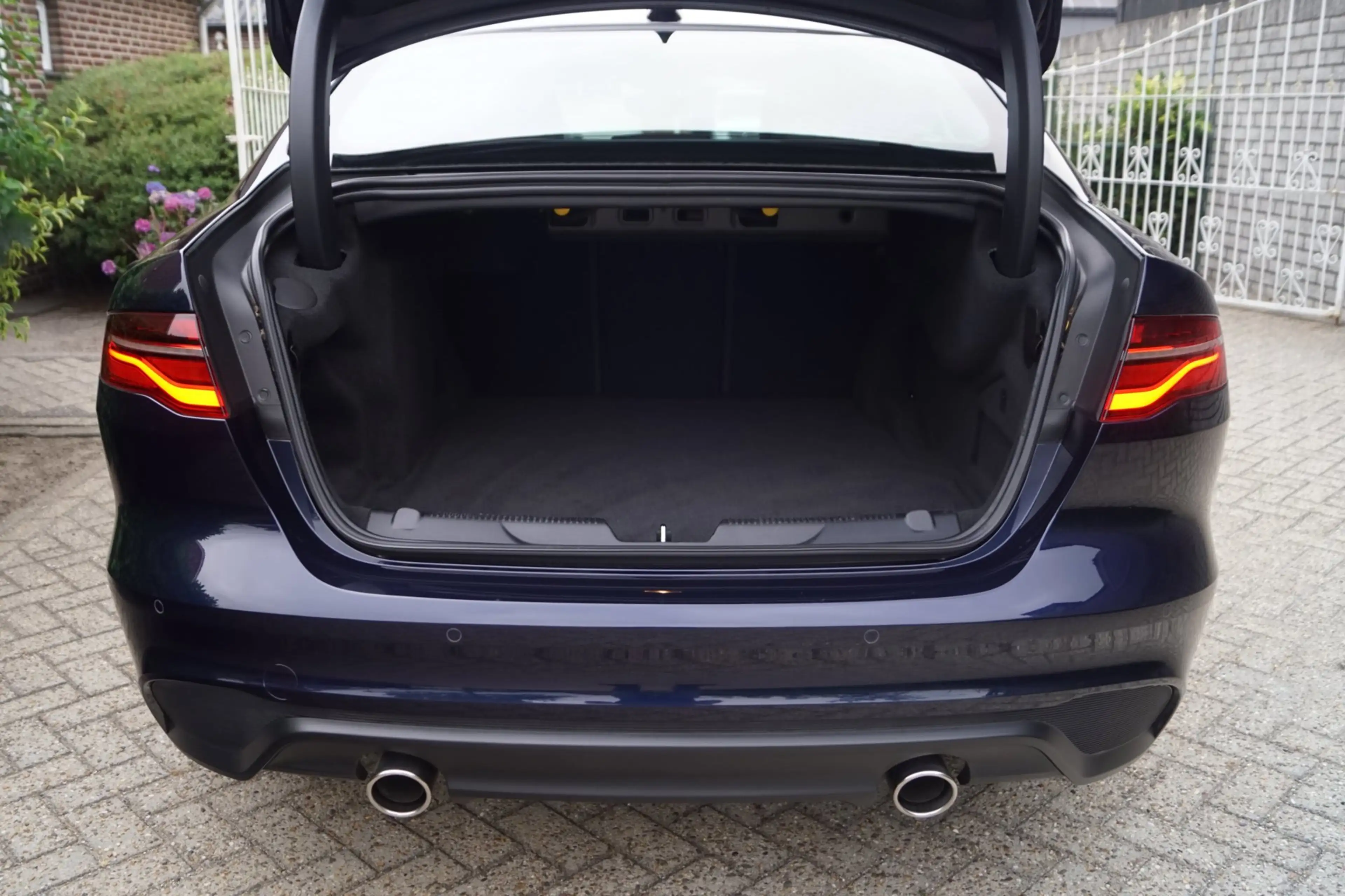 Jaguar XE 2.0 P250 R-Dynamic SE Autom Leder Sportst Stoel/St — photo 34