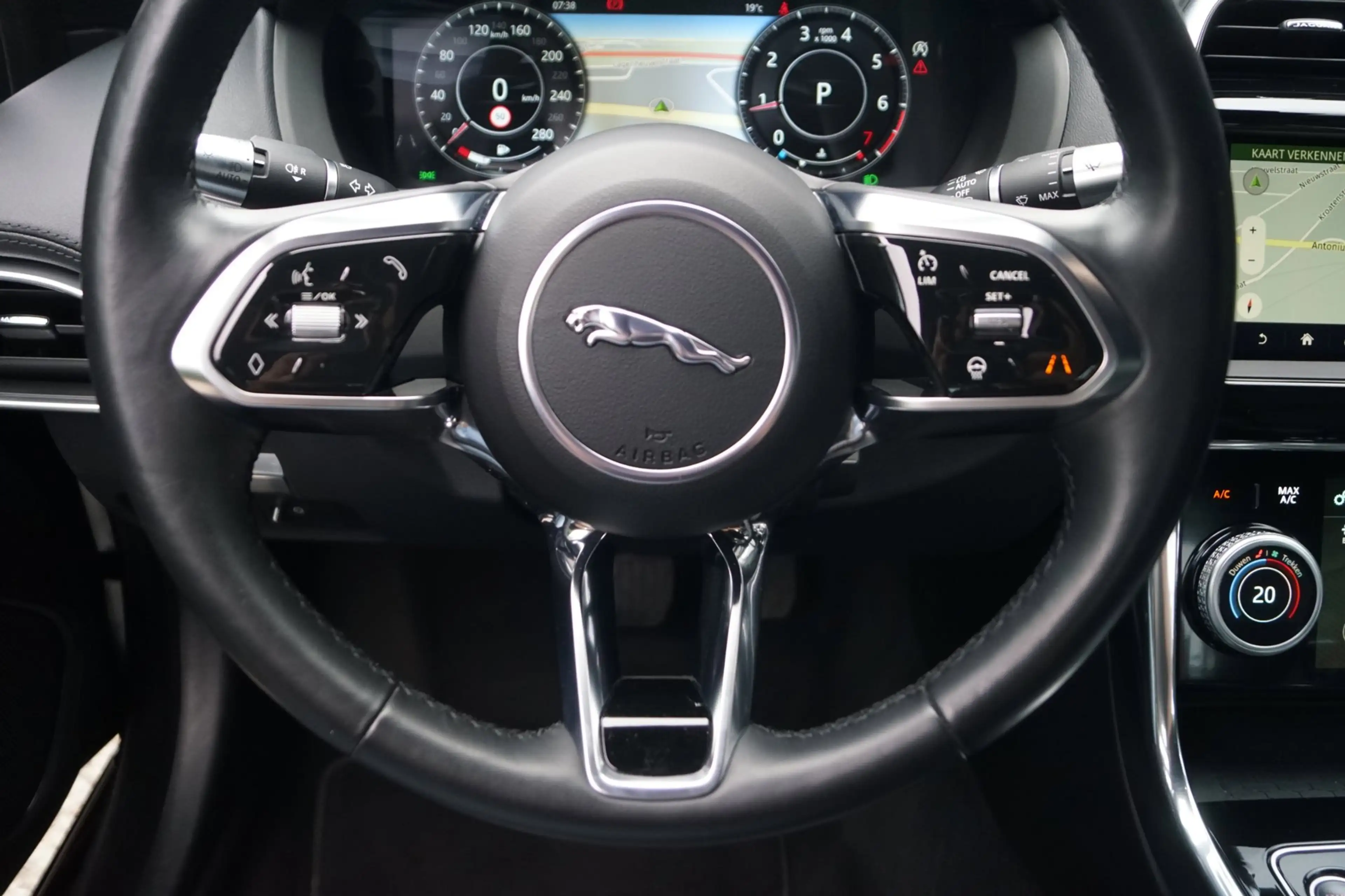 Jaguar XE 2.0 P250 R-Dynamic SE Autom Leder Sportst Stoel/St — photo 20