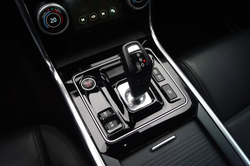 Jaguar XE 2.0 P250 R-Dynamic SE Autom Leder Sportst Stoel/St — photo 19