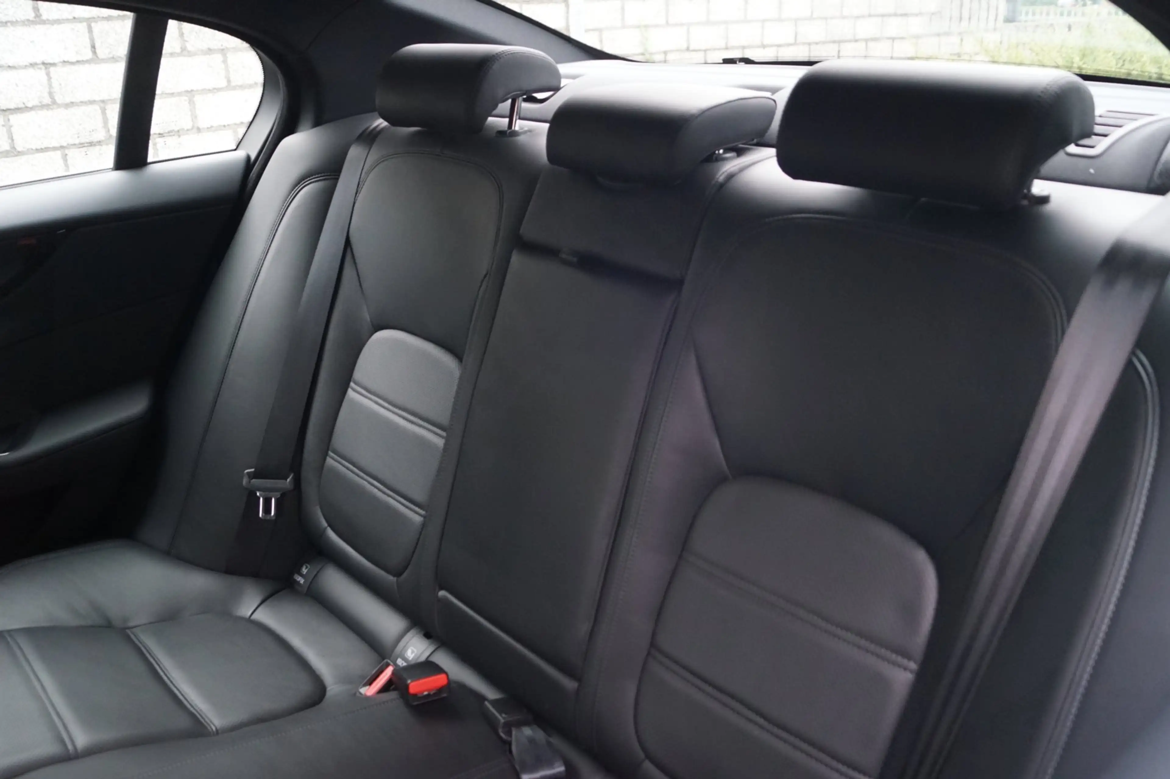 Jaguar XE 2.0 P250 R-Dynamic SE Autom Leder Sportst Stoel/St — photo 6