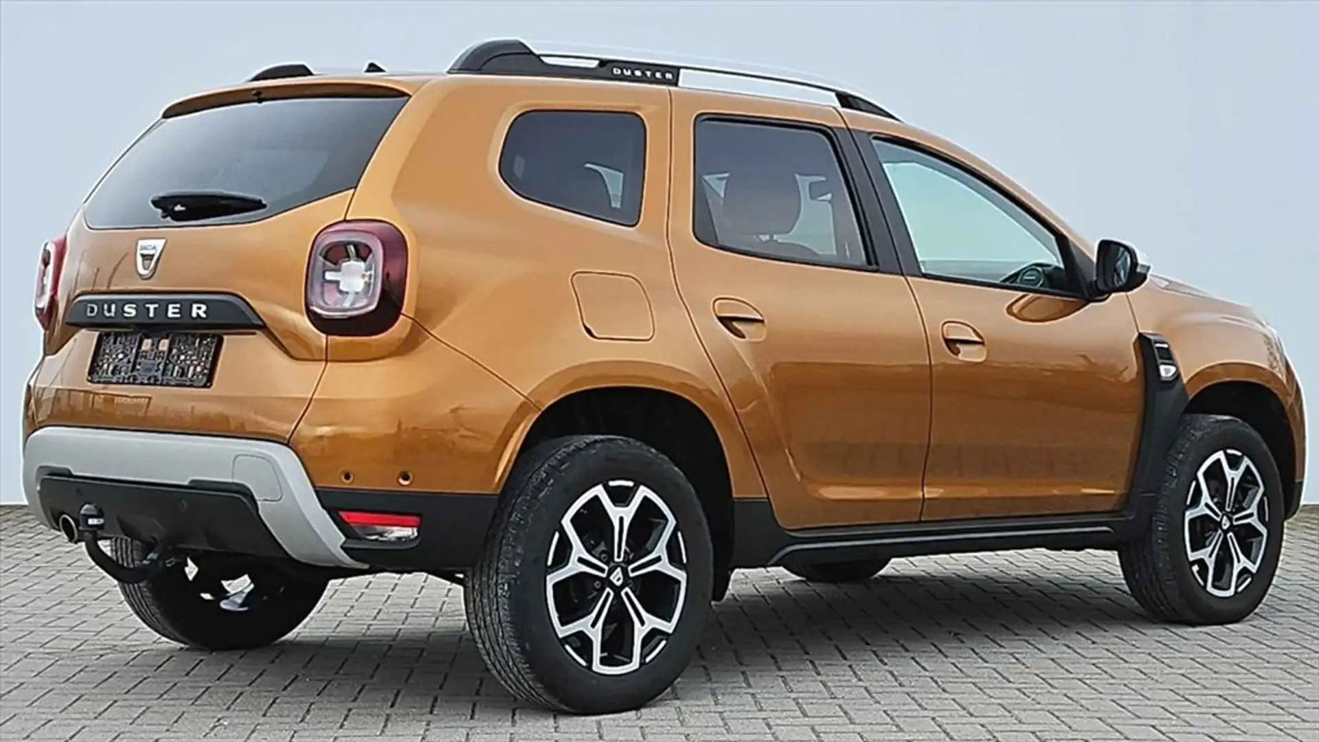 Dacia Duster Duster II 1,2 TCe 4WD Navi Rückfahrk 360 Sitzheizu Orange - 2