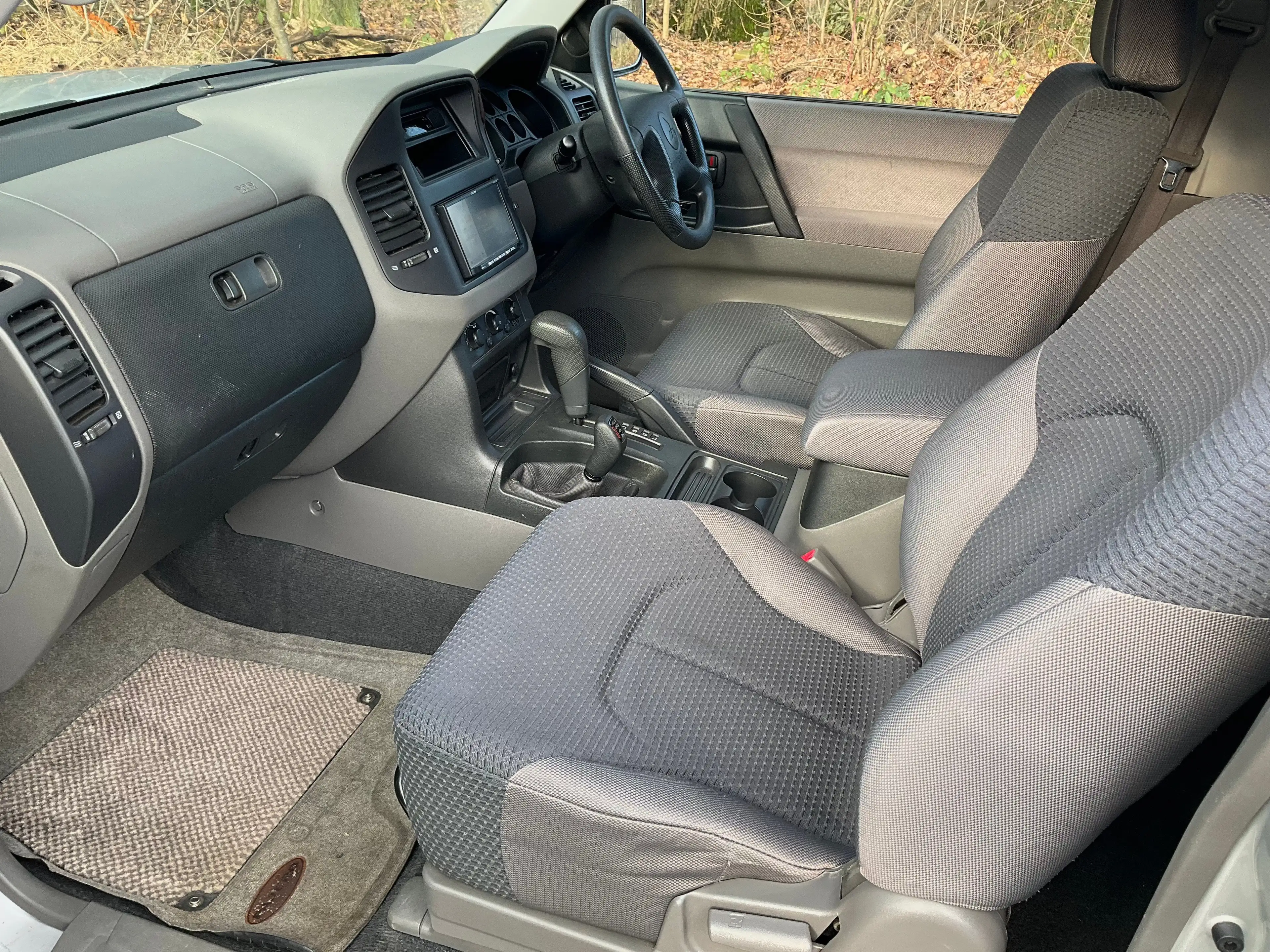 Mitsubishi Pajero Pajero 3.0 V6 Rechtslenker 19% Mwst. Scheckheft — photo 15