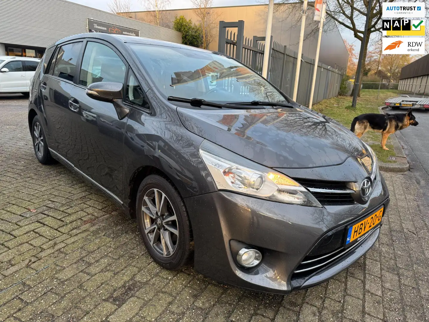 Toyota Verso 1.8 VVT-i Dynamic Business 1eigenaar, 101.424 km a Grijs - 1