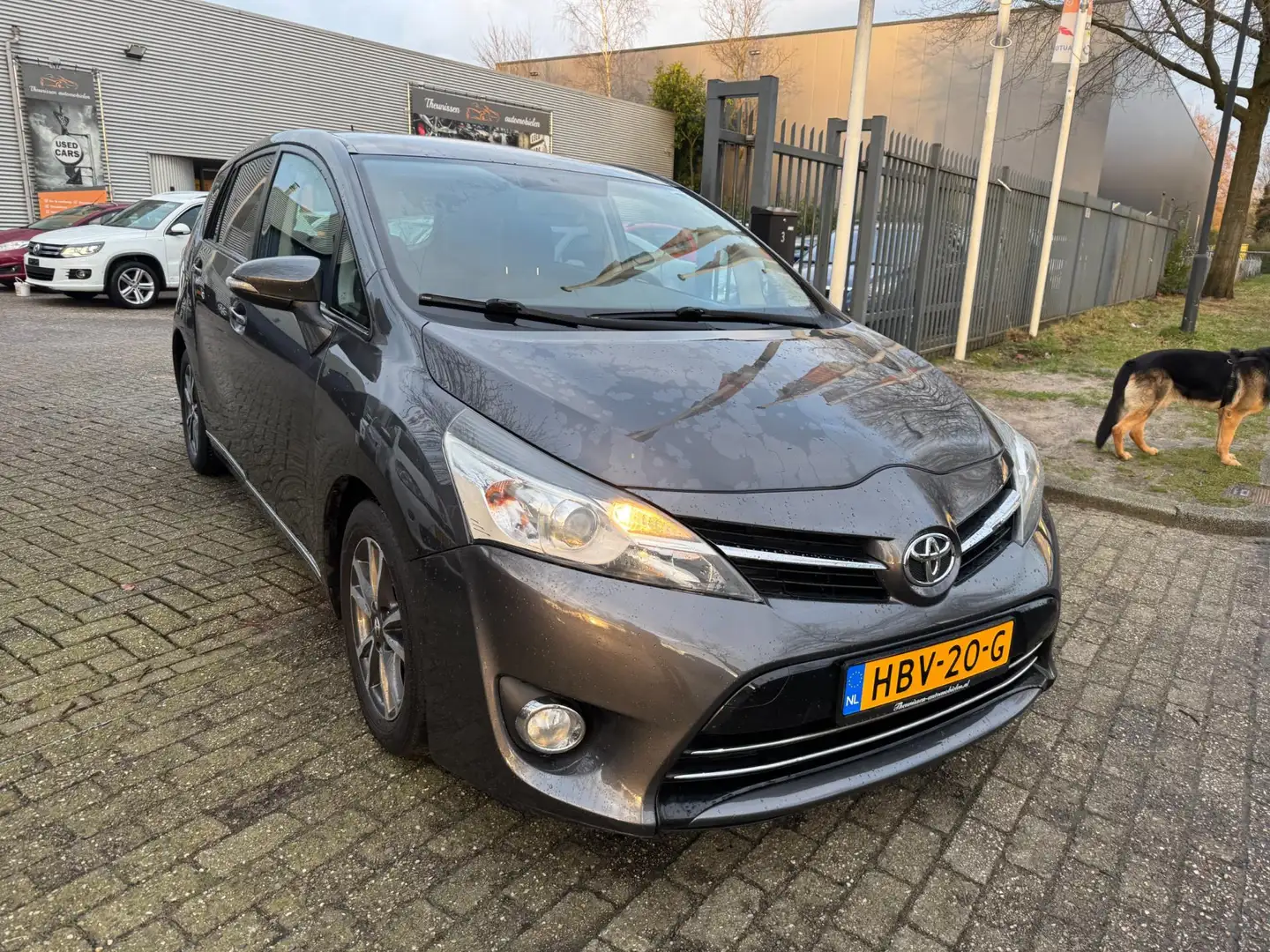 Toyota Verso 1.8 VVT-i Dynamic Business 1eigenaar, 101.424 km a Grijs - 2