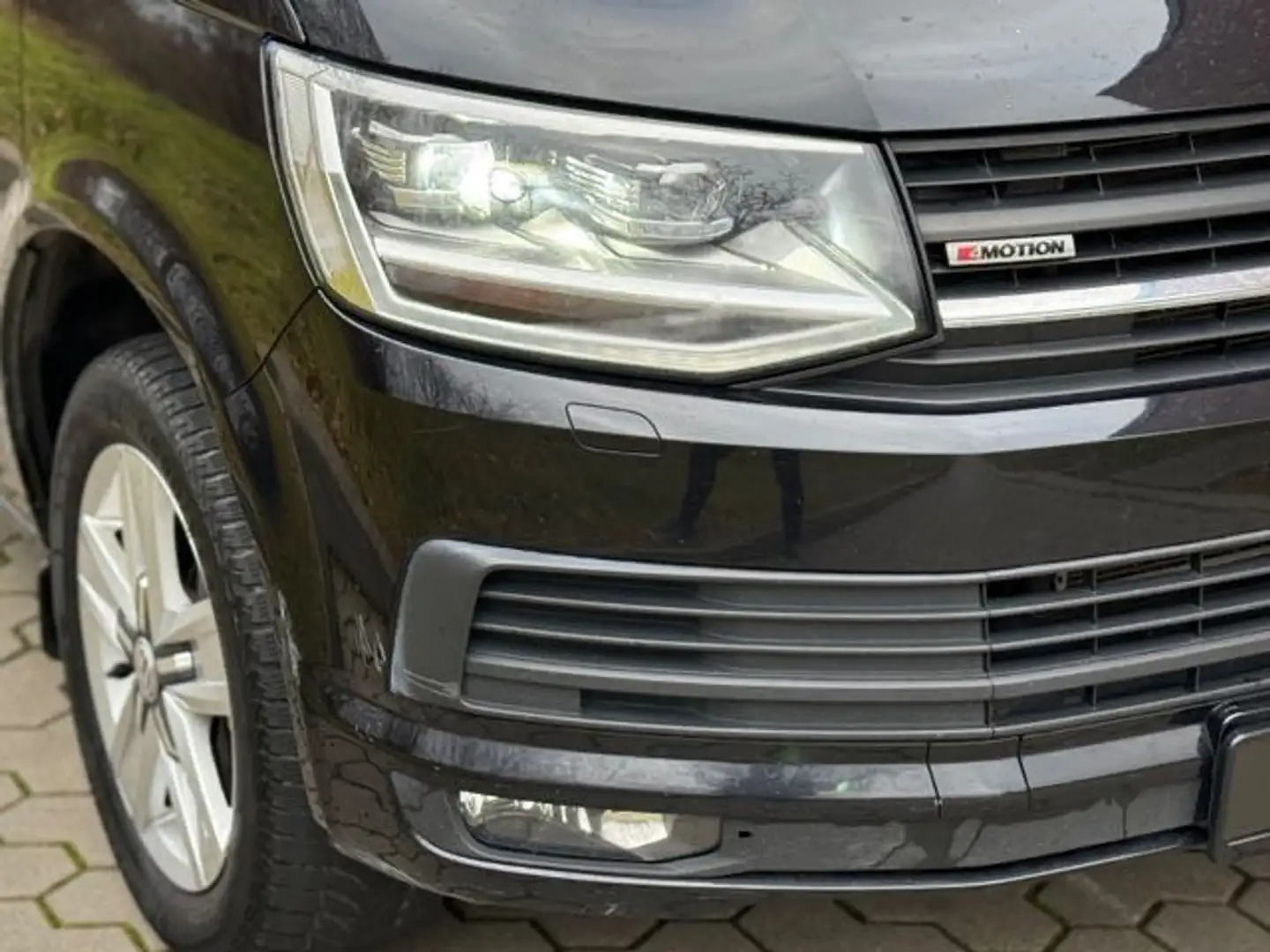 Volkswagen T6 Transporter-4Mo-LED-NAVI-DSG-STANDH.-AHK Schwarz - 2