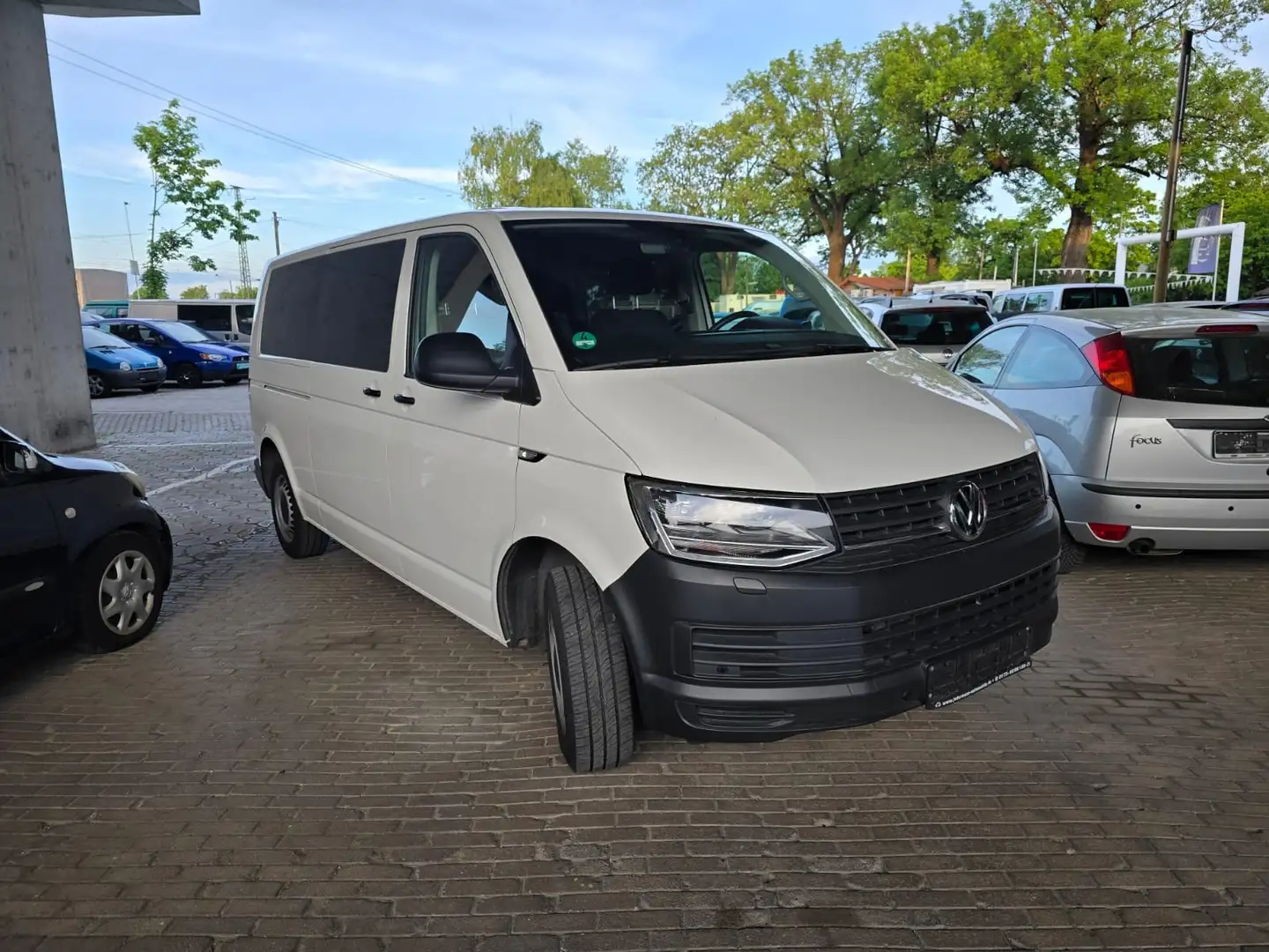 Volkswagen T6 Kombi Comfortline | 2.0 TDI | lang |Anhängerkupplung Weiß - 1