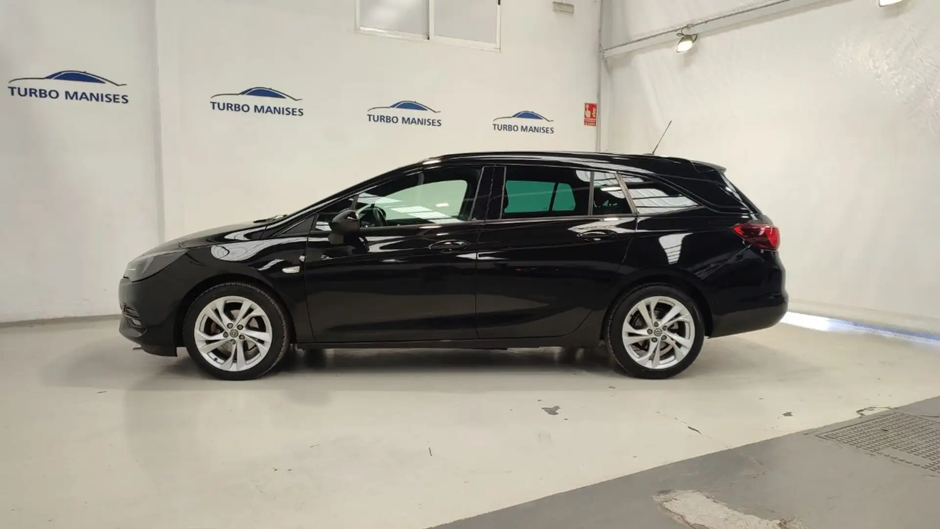 Opel Astra 1.4T SHT 107kW (145CV) Ultimate CVT ST Negro - 2
