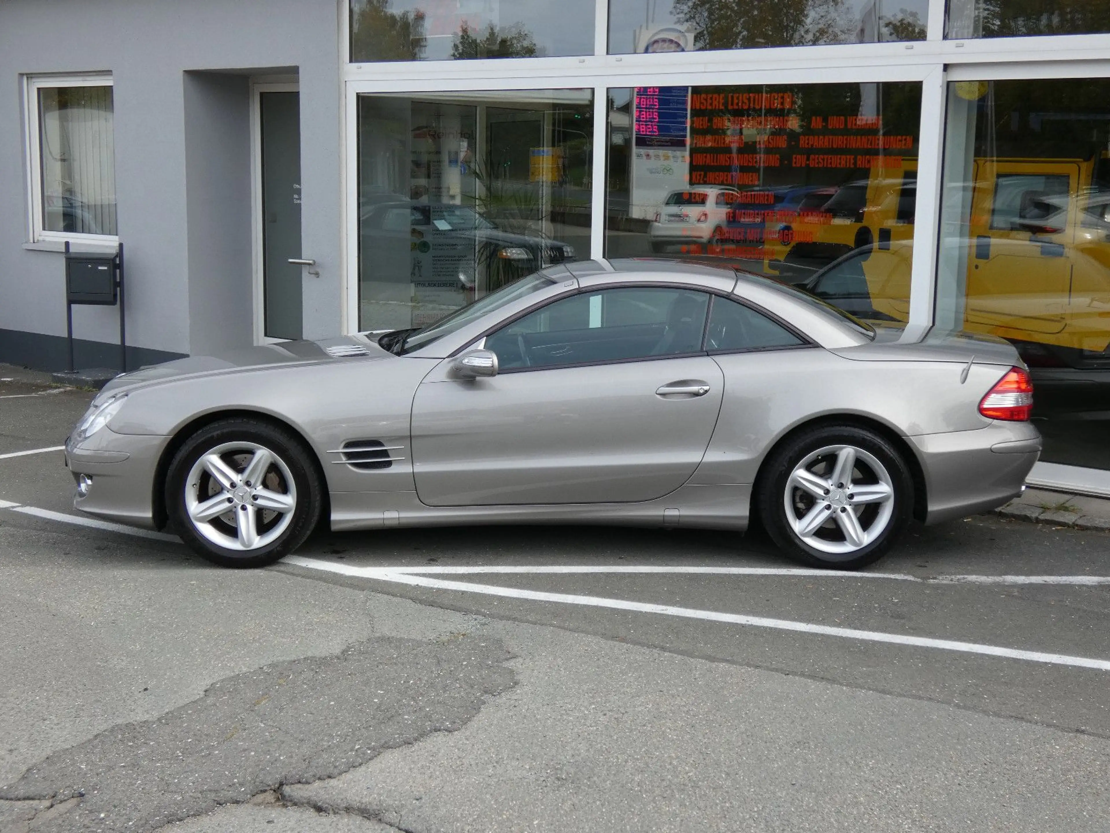 Mercedes-Benz SL 350 Facelift Deutsch Scheckheft Top Zustand! — photo 11