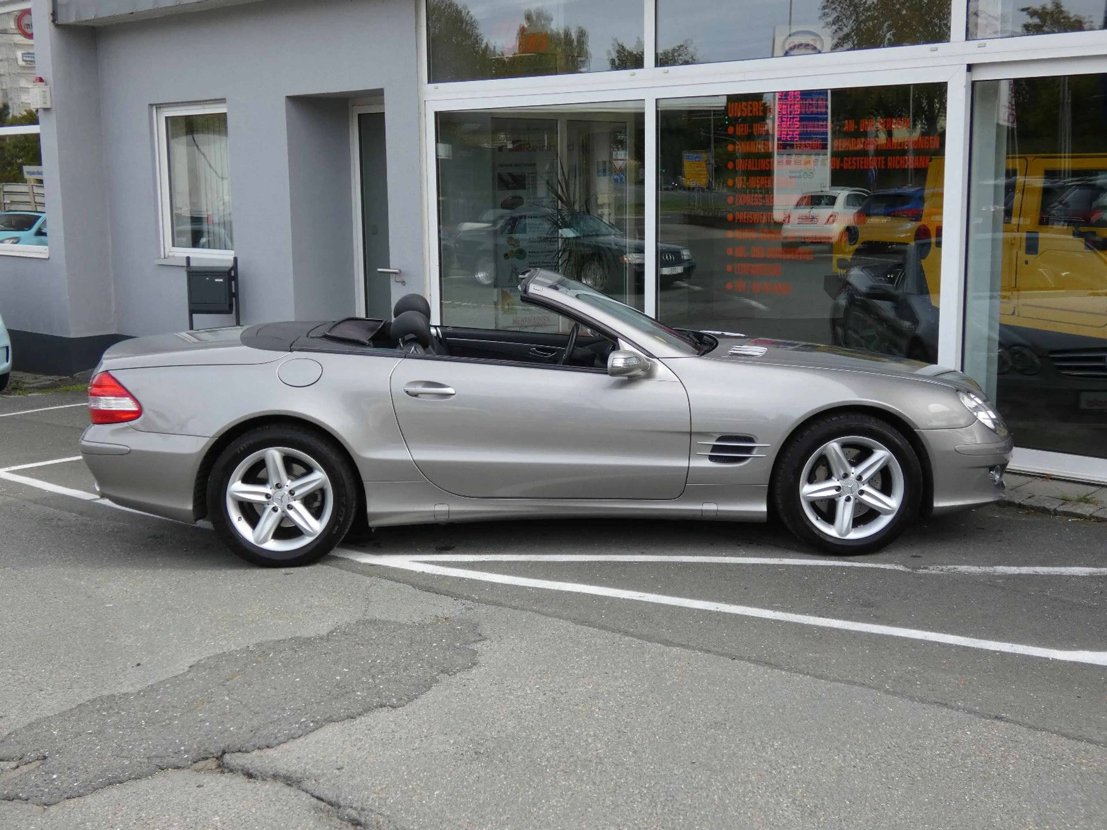 Mercedes-Benz SL 350 Facelift Deutsch Scheckheft Top Zustand! — photo 14