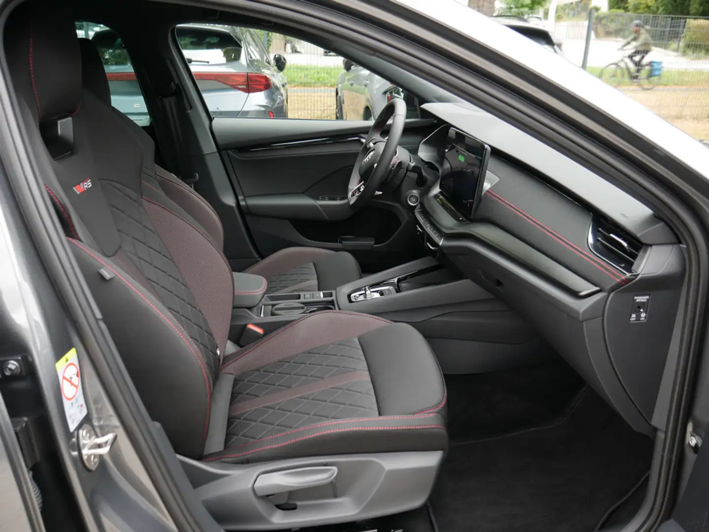 Skoda Octavia Combi 2.0 TSI RS ACC HUD MATRIX-LED Grau - 2