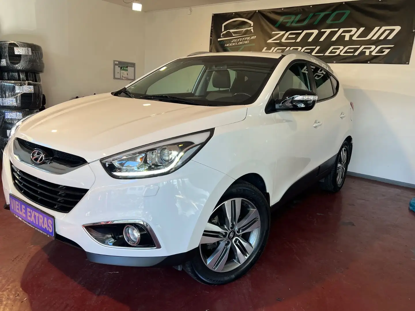 Hyundai iX35 2.0 GDI Style 4WD Automatik AHK LED Tempoma Weiß - 2