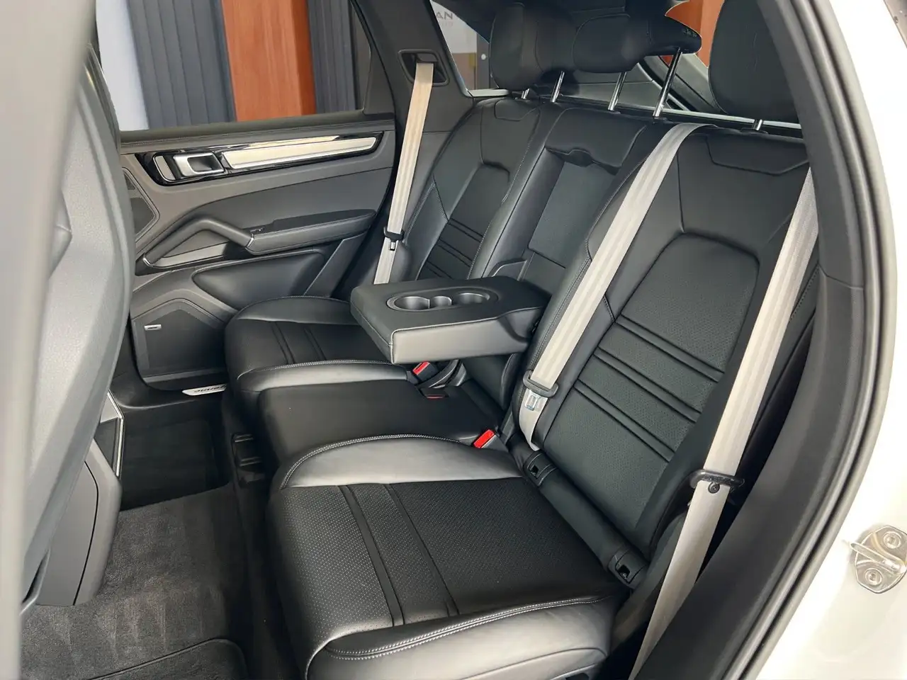 Porsche Cayenne E-Hybrid Platinum Edition SportDesign, миниатюра 20