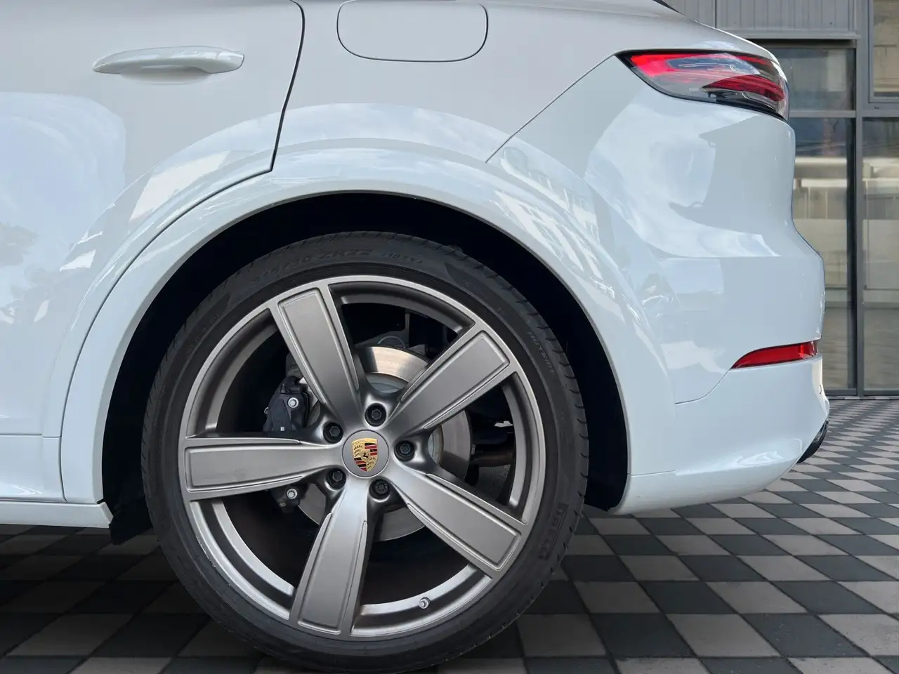 Porsche Cayenne E-Hybrid Platinum Edition SportDesign, миниатюра 29