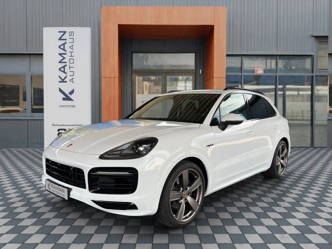 Porsche Cayenne E-Hybrid Platinum Edition SportDesign, миниатюра 2