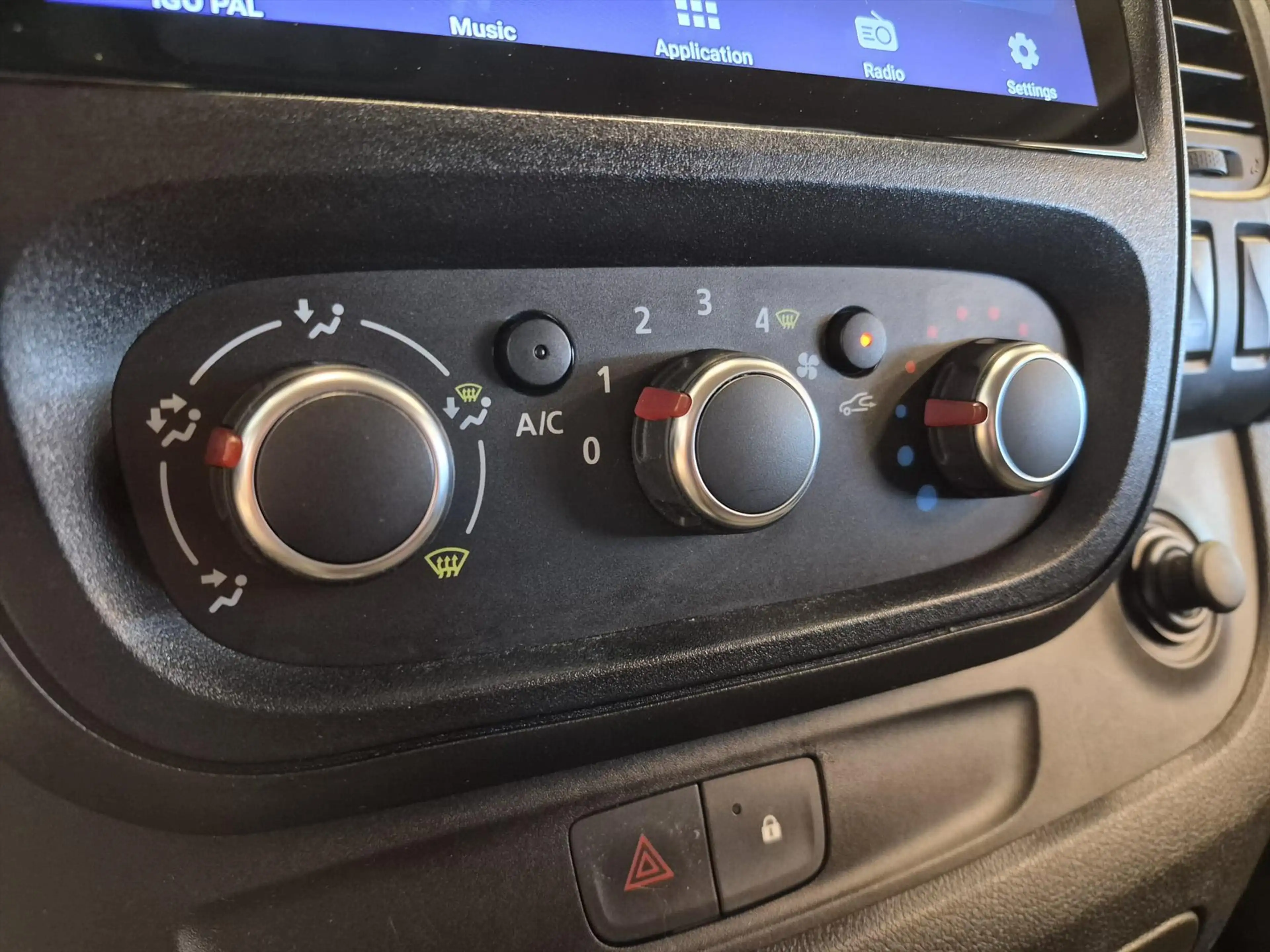 Renault Trafic L2H1 Rolstoelbus Groepsvervoer 5+2 — photo 17