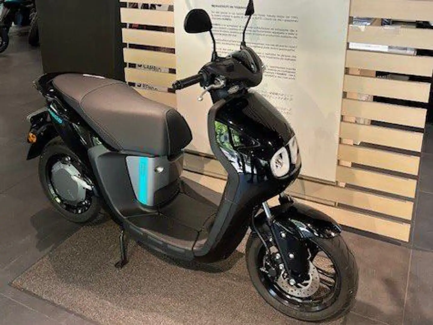 Yamaha NEOs 50 DUAL BATTERY Negru - 1