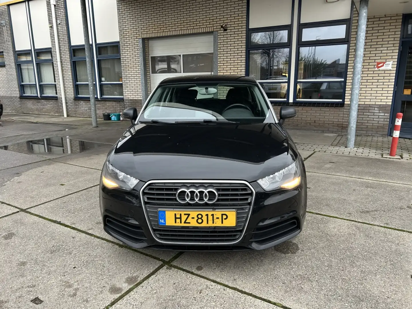 Audi A1 Sportback 1.2 TFSI Amb. PL. Noir - 2