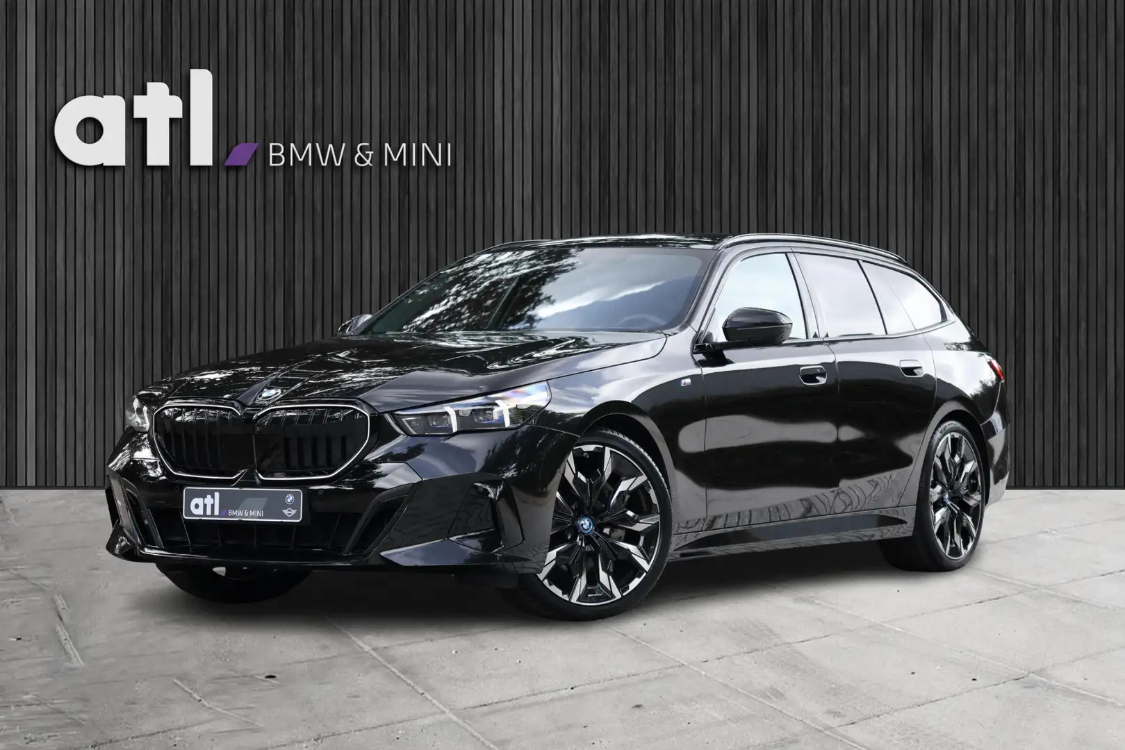 BMW 540 5-serie Touring 540d xDrive M-sport | Pano | HUD | Schwarz - 1