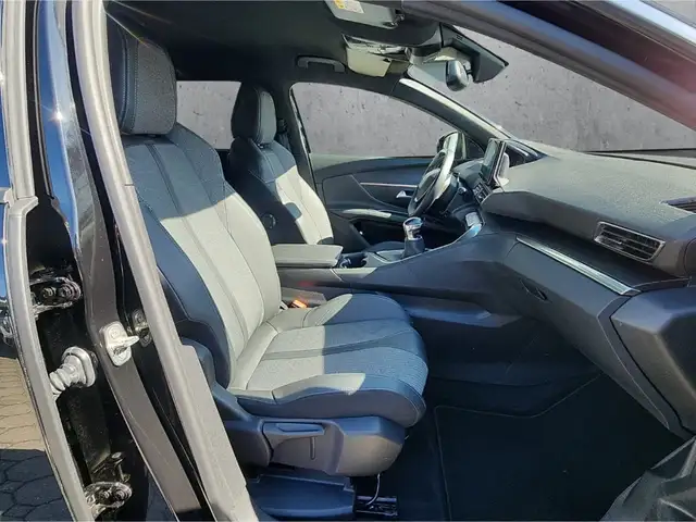 Peugeot 5008 view 13