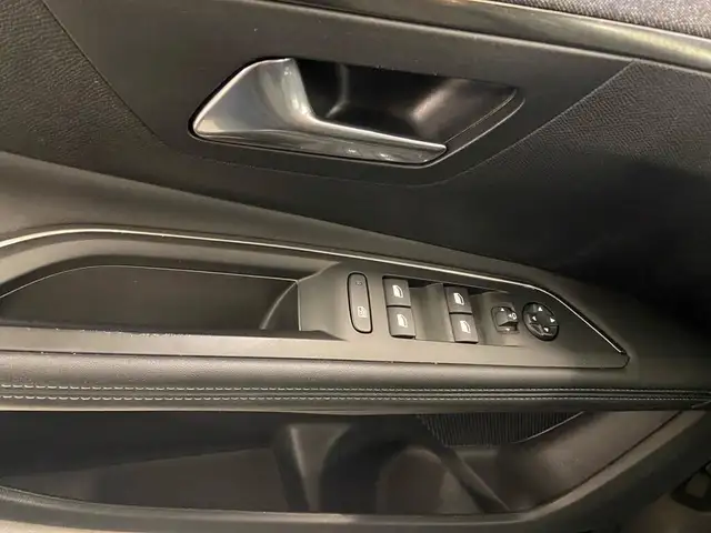 Peugeot 3008 view 12