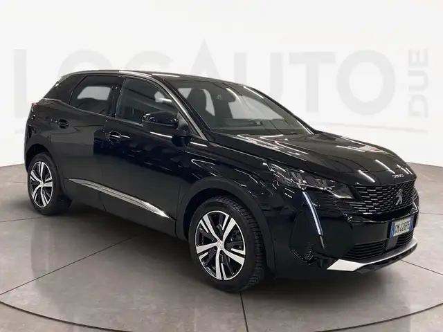 Peugeot 3008 view 3