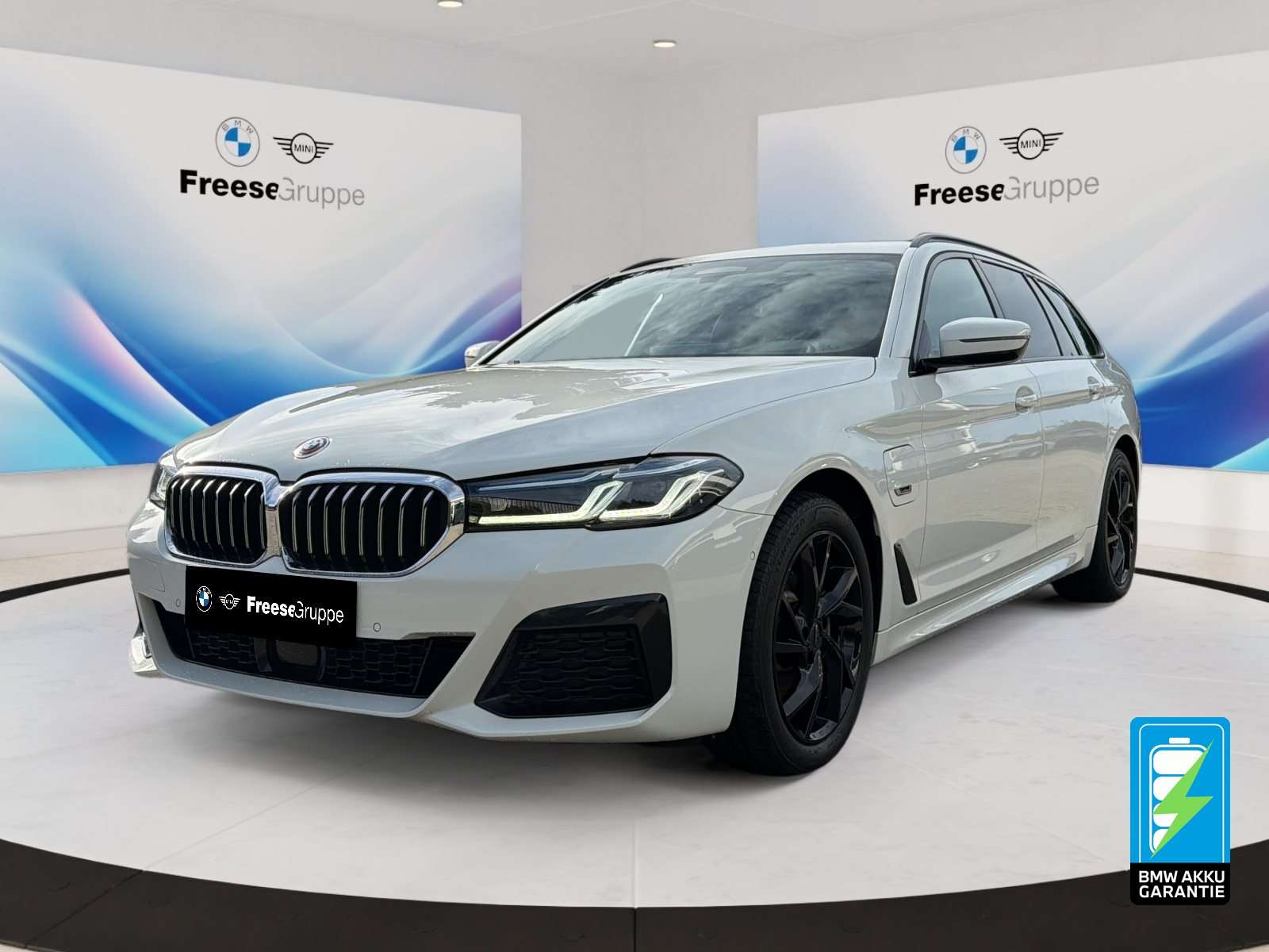 2022 BMW 530