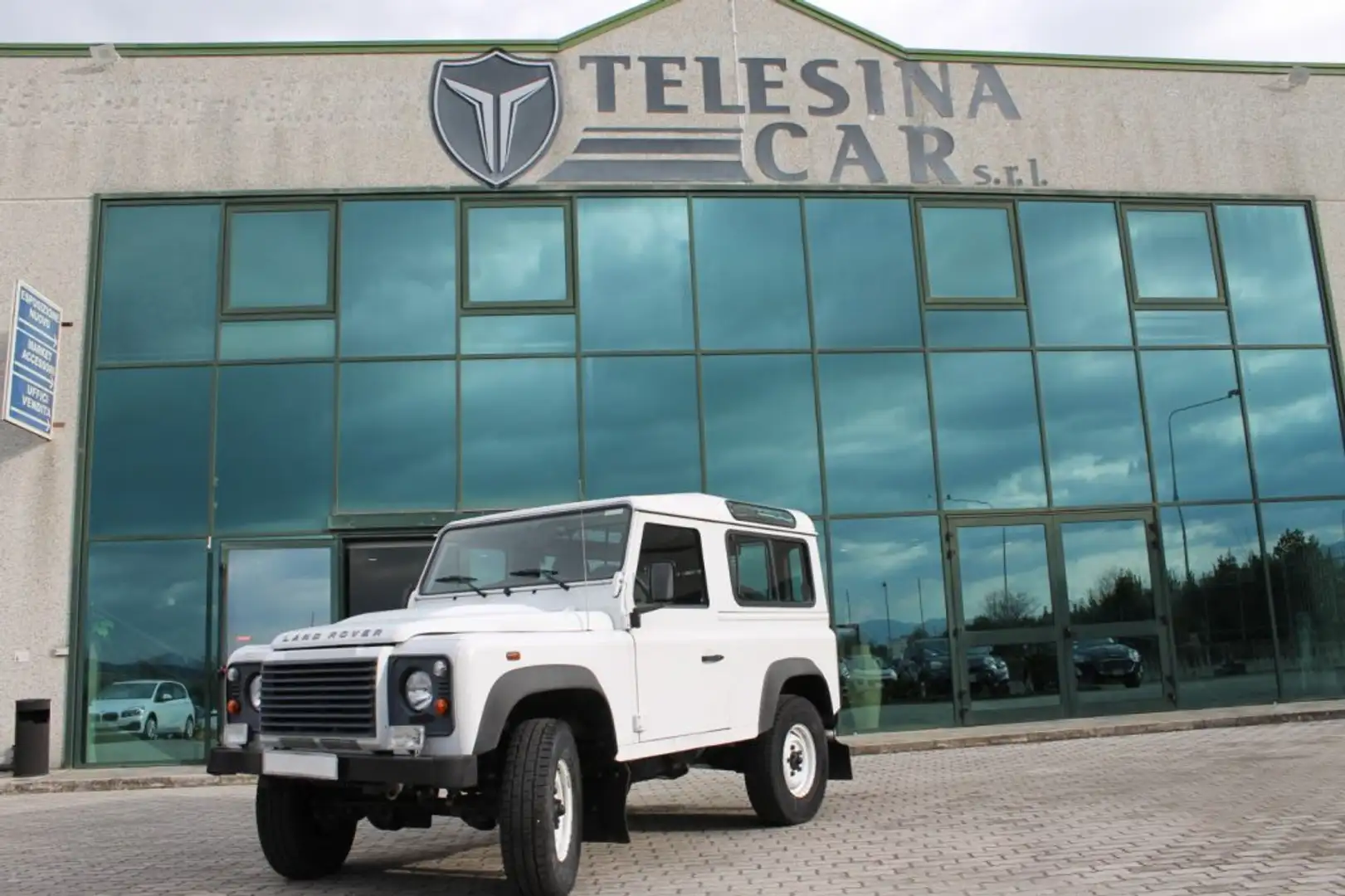 Land Rover Defender 122cv 2.2 TD4 N1 Білий - 1