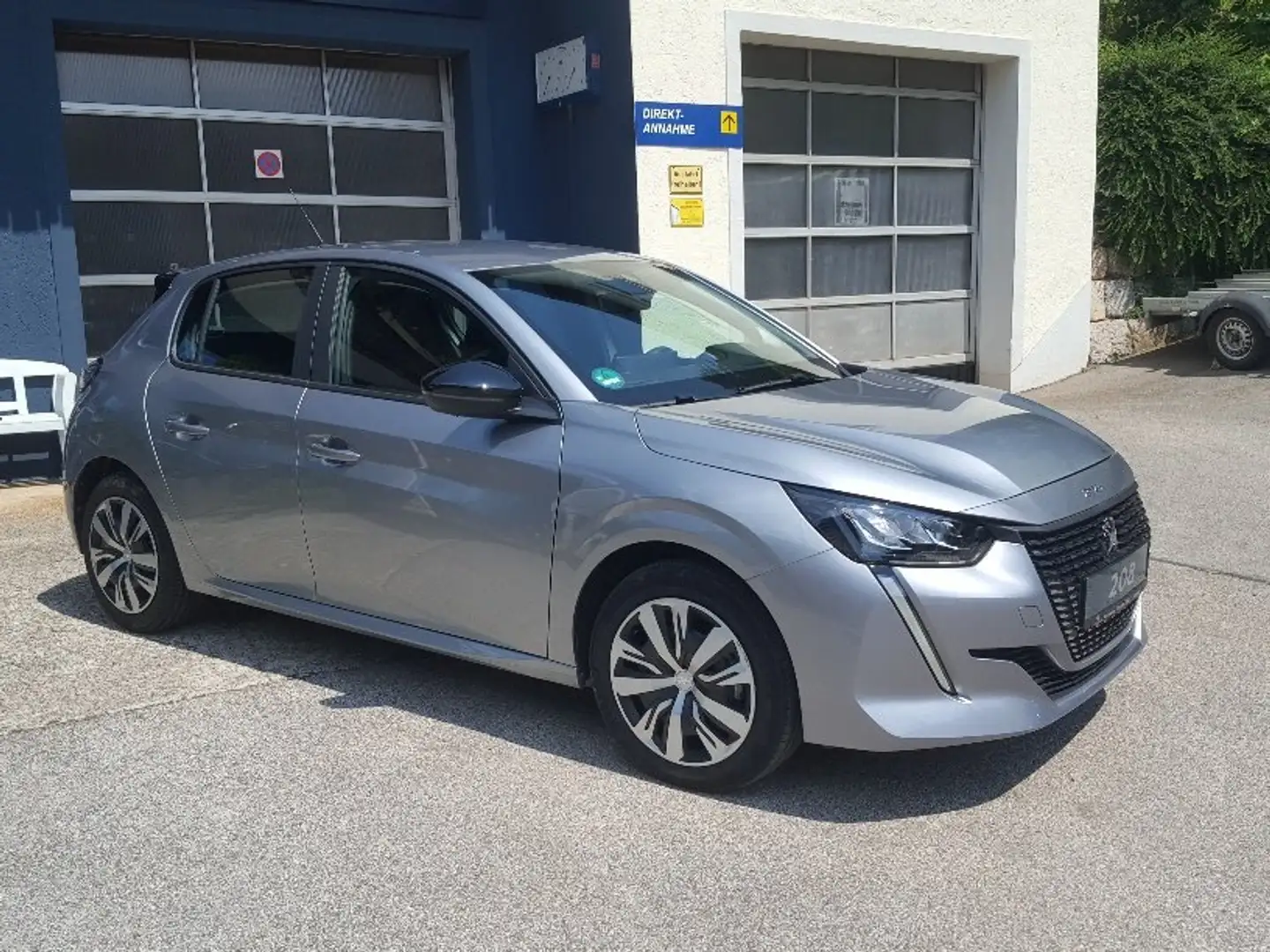 Peugeot 208 PureTech 100 EAT8 Active Pack im Kundenauftrag Silber - 1
