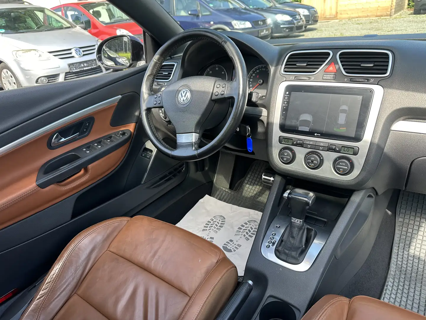 Volkswagen Eos 2.0 TDI *MultiMedia+R-Kamera*PDC*TÜV 09.2026 Чёрный - 1