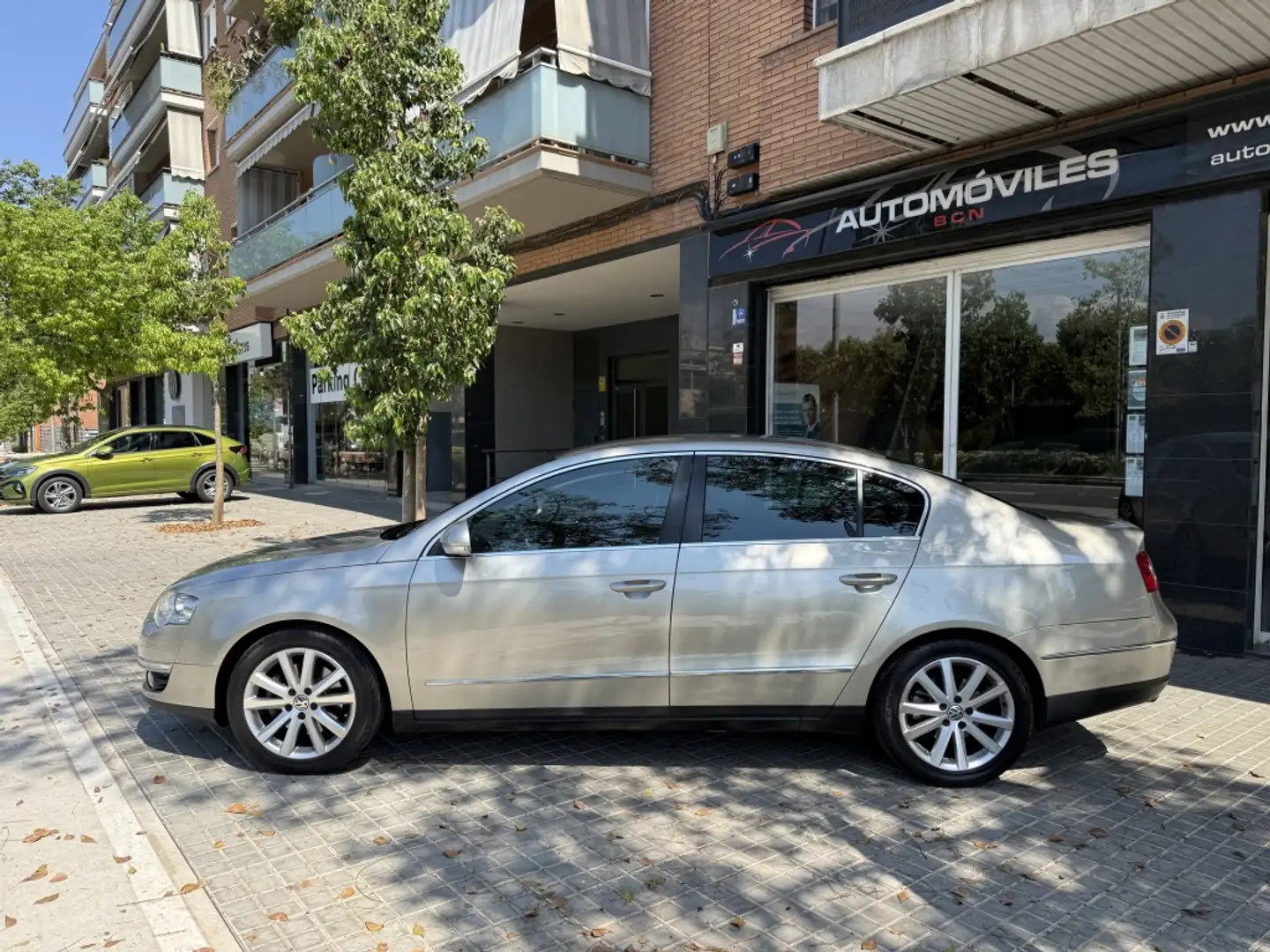 Volkswagen Passat 2.0FSI Advance Beige - 2