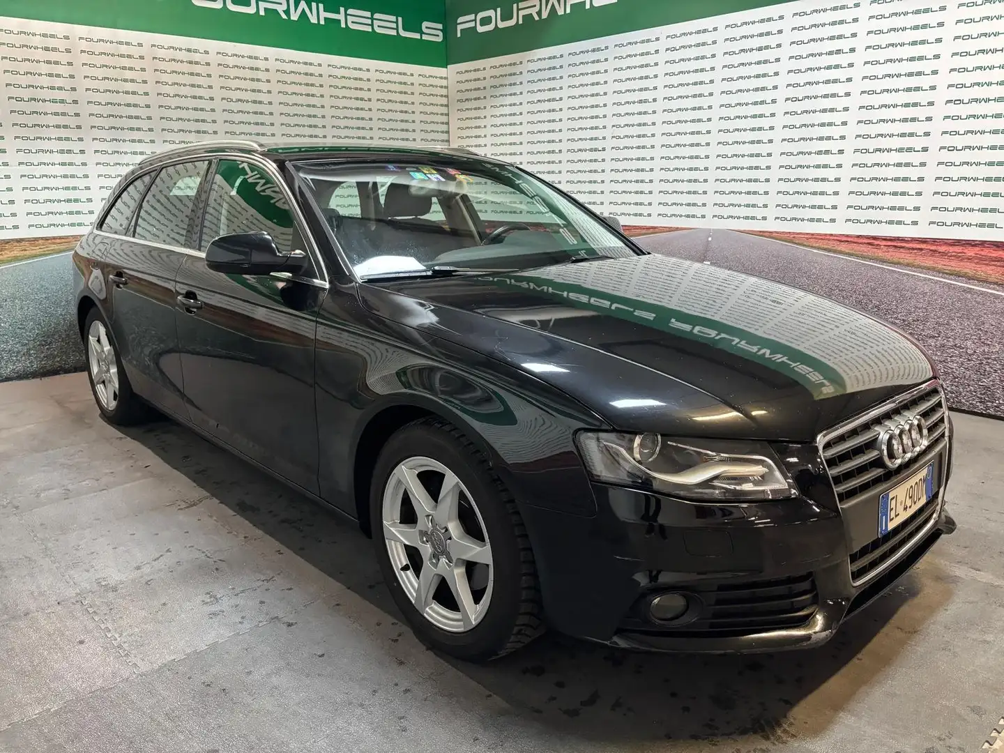 Audi A4 A4 IV 2011 Avant 2.0 tdi 143CV fap sport Noir - 1