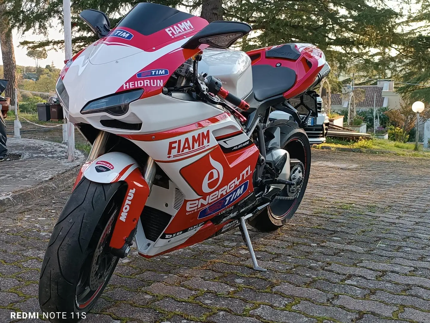 Ducati 848 Rosso - 1