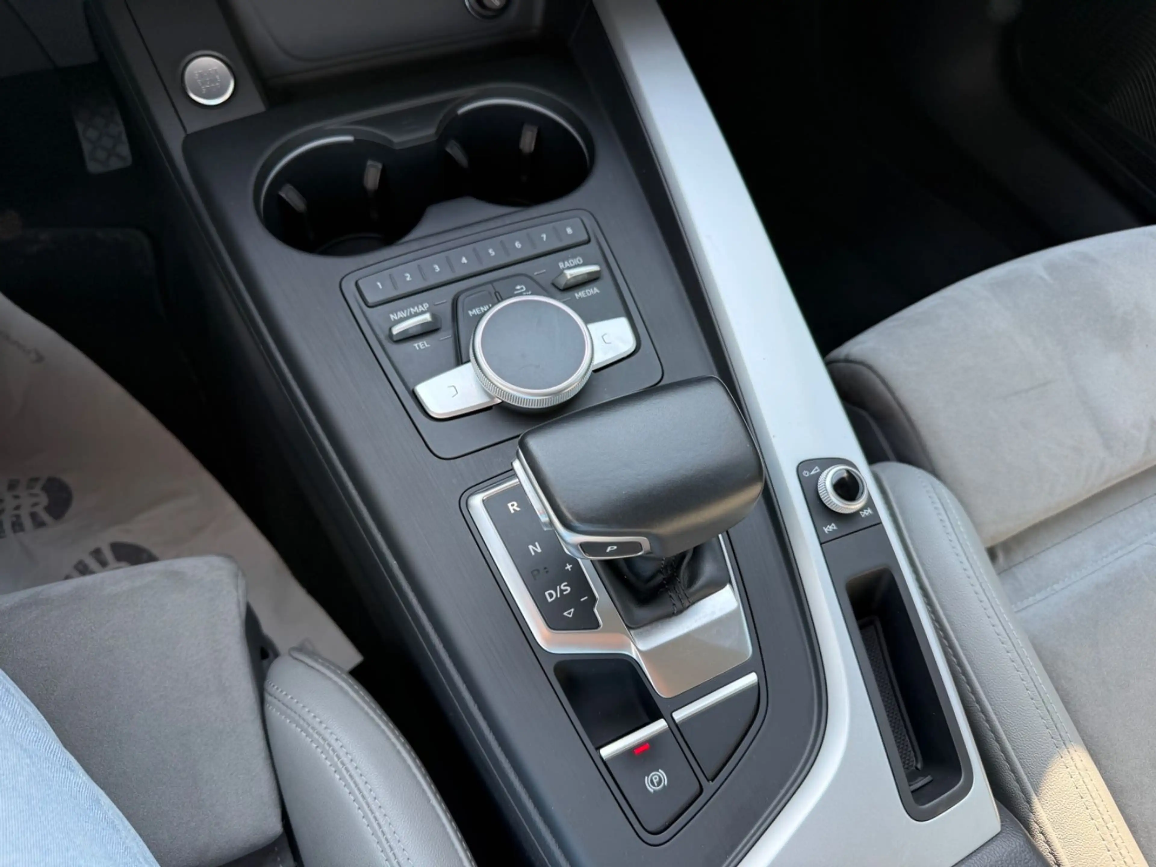 Audi A4 allroad quattro | ALCANTARA SHZ AHK VDT — photo 14