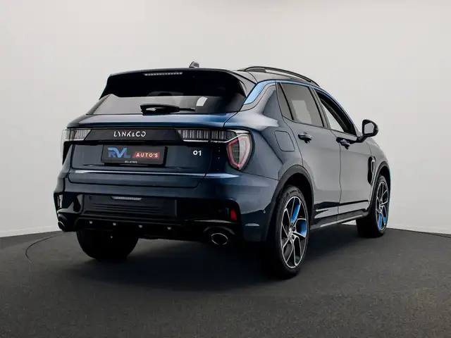 Lynk & Co 01 view 26