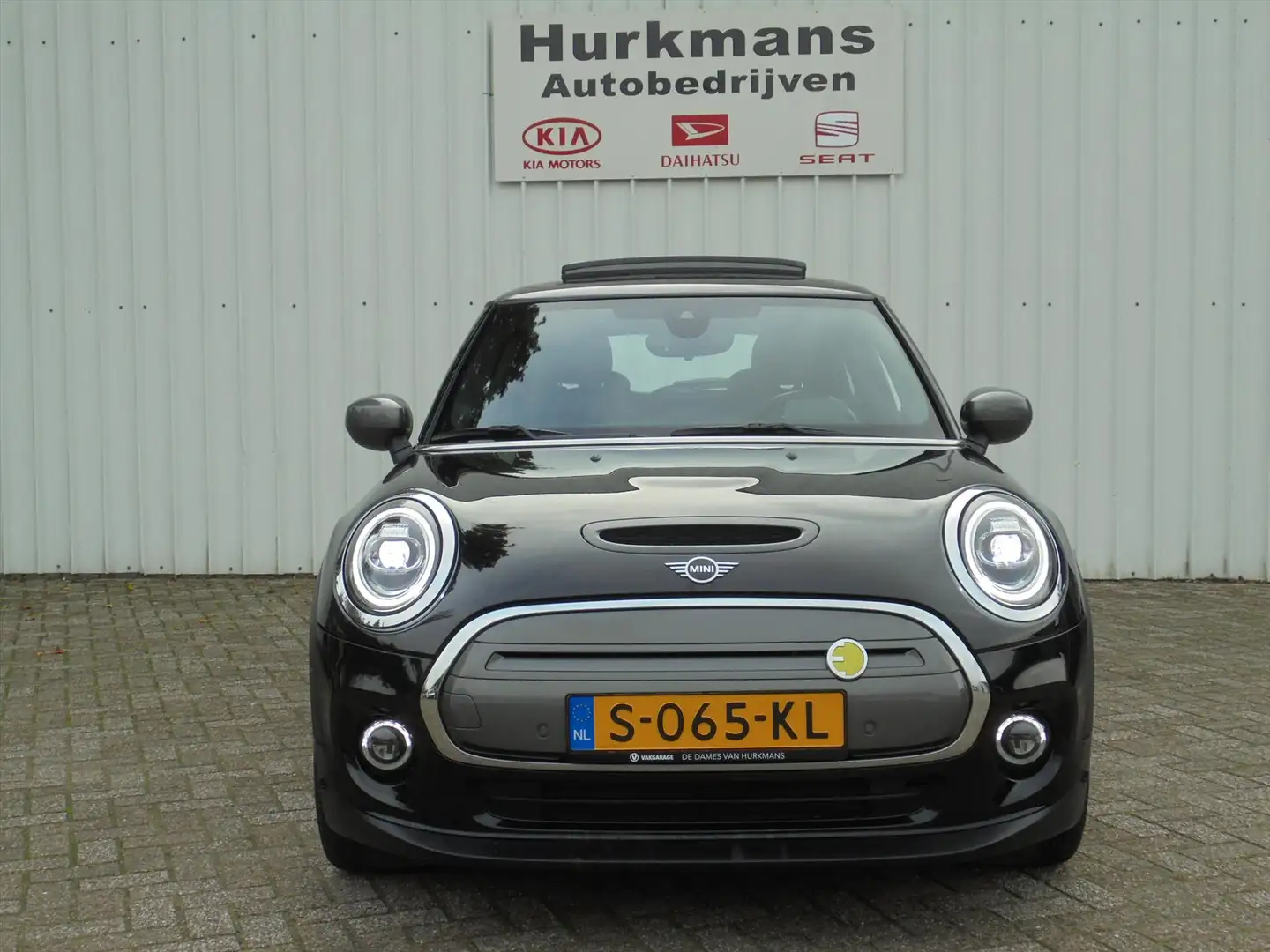 MINI Cooper S Mini 3-Deurs (f56) ELECTRIC PANODAK/NAVI/CAMERA EN Schwarz - 2