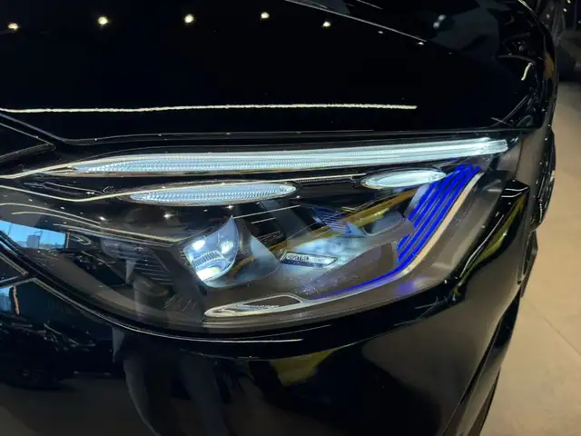 Mercedes-Benz GLC view 10
