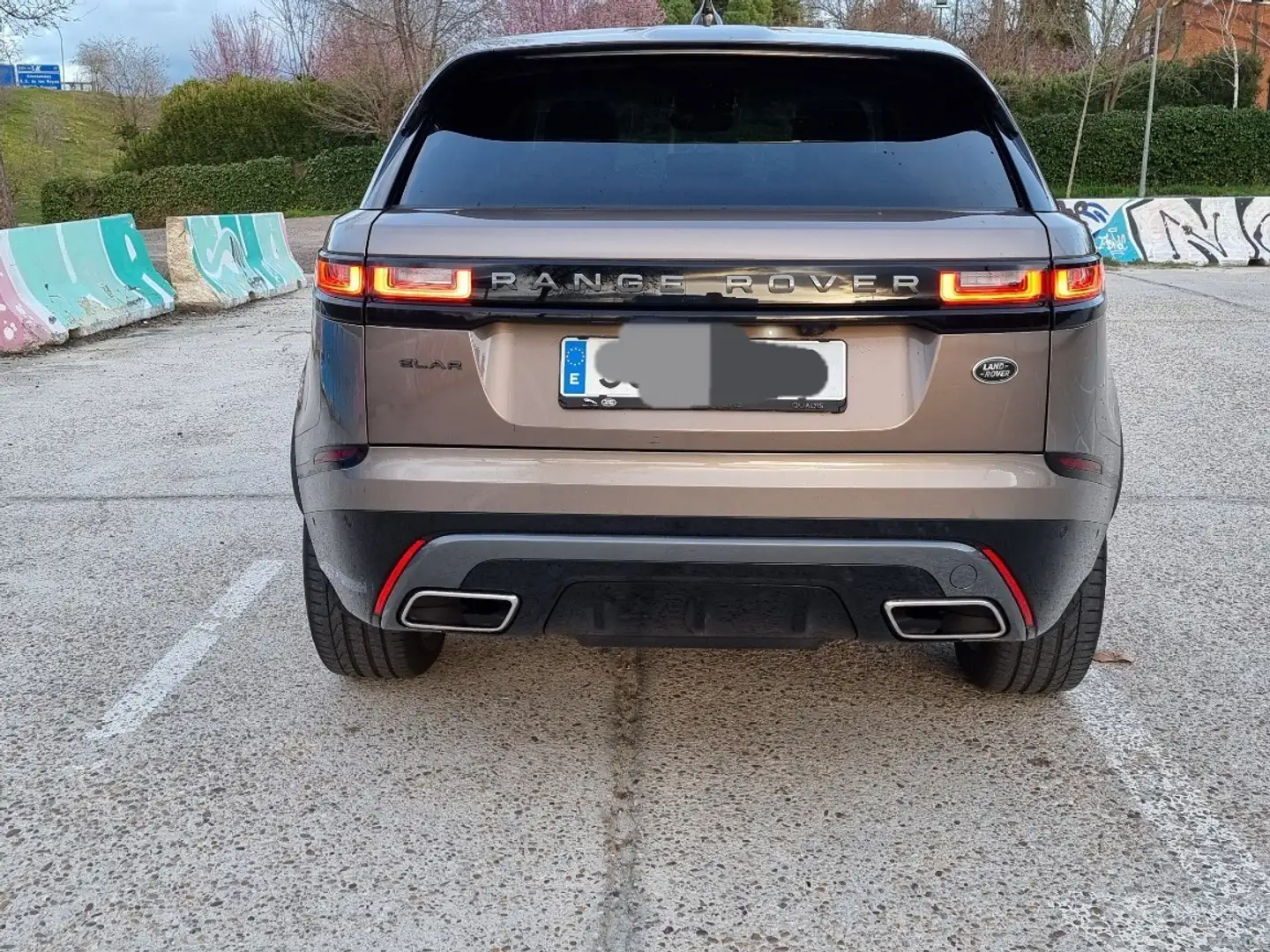 Land Rover Range Rover Velar 3.0D R-Dynamic SE 4WD Aut. 300 Bronce - 2