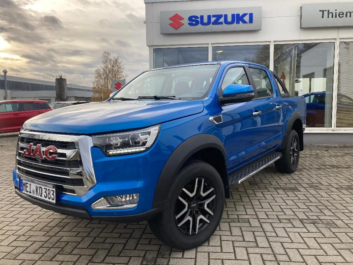 DFSK JAC 8 PRO 4X4 3000 kg Anhängelast Blue - 1