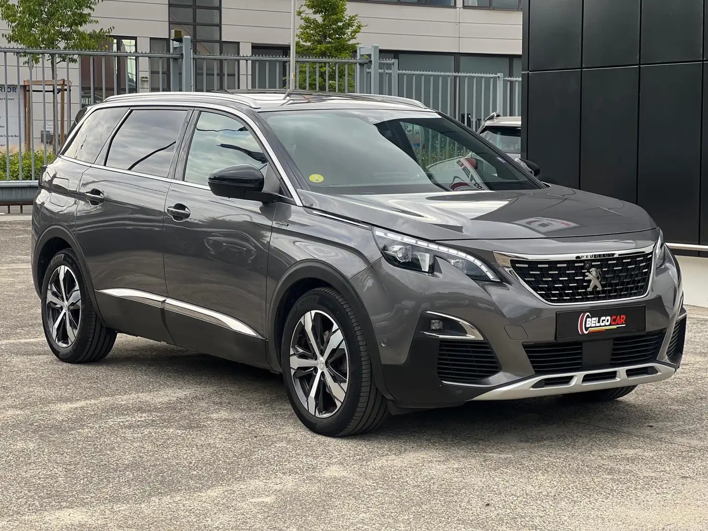 Peugeot 5008 1.5 BlueHDi GT Line - 7 PLACES - CONTRÔLE T OK Grijs - 1