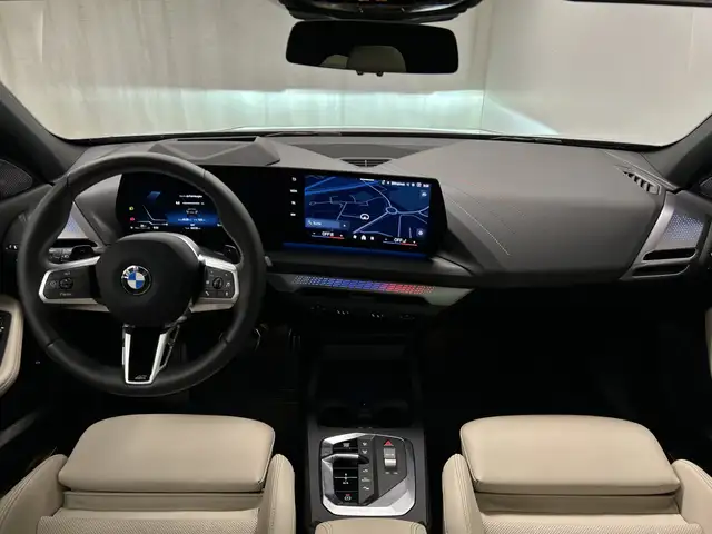 BMW 1 Series view 5