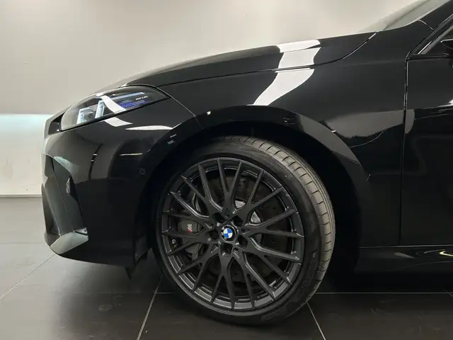 BMW 1 Series view 9