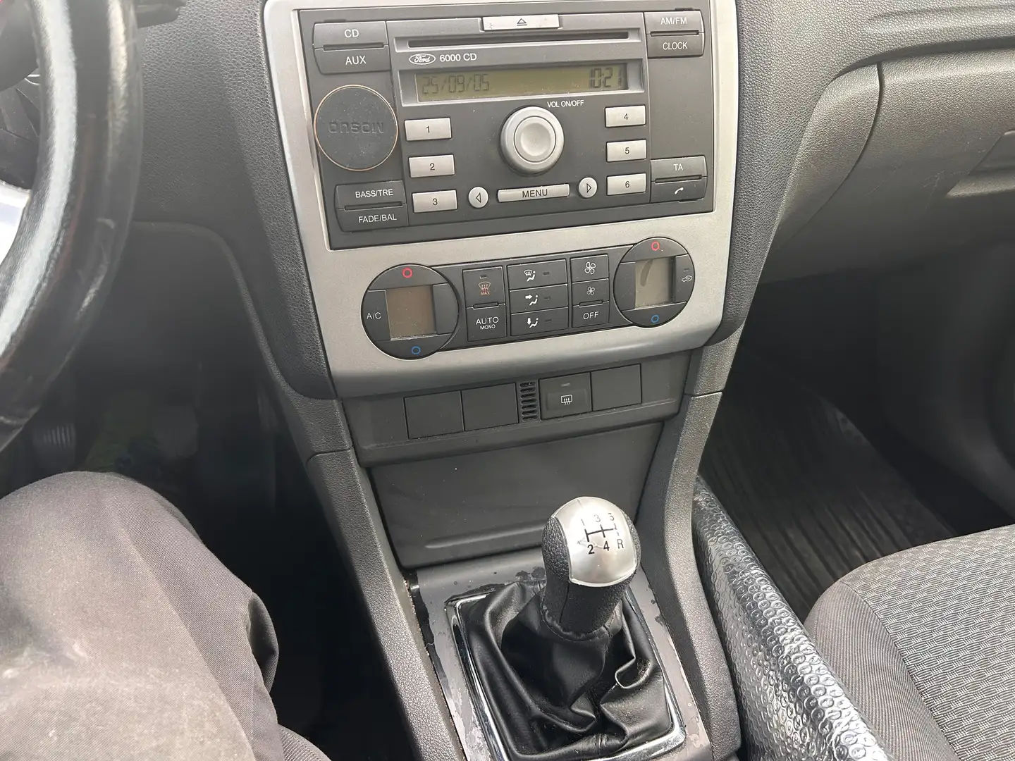 Ford Focus Focus Sedán 1.6TDCi Trend 90 Trend Azul - 1