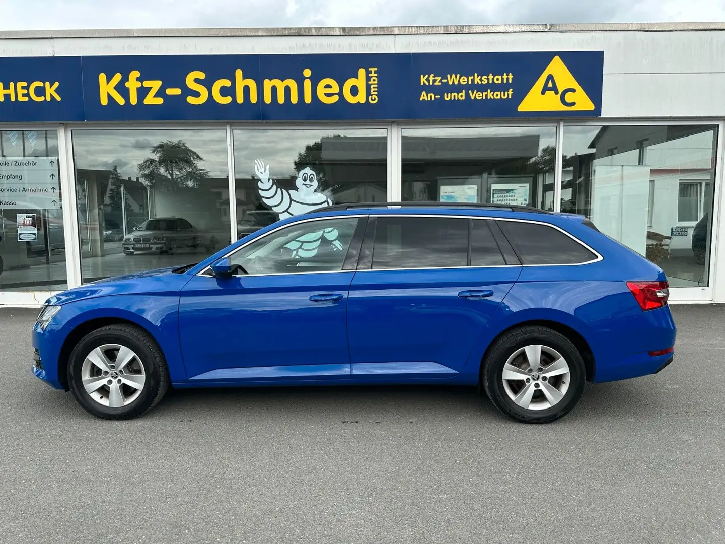 Skoda Superb Combi Ambition, ACC, AHK, App-Connect Azul - 2