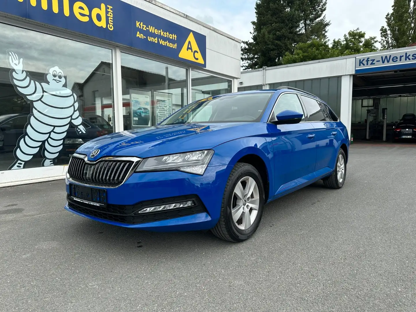 Skoda Superb Combi Ambition, ACC, AHK, App-Connect Azul - 1