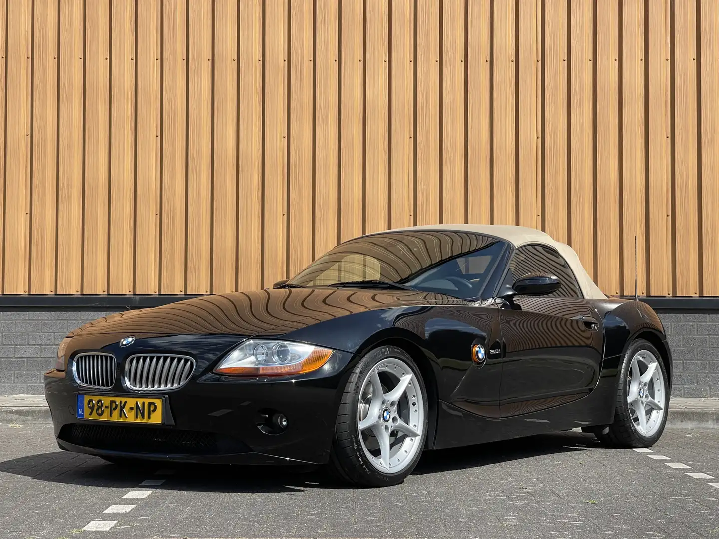 BMW Z4 Roadster 3.0i | Xenon | Airconditioning | Stoelver Zwart - 2